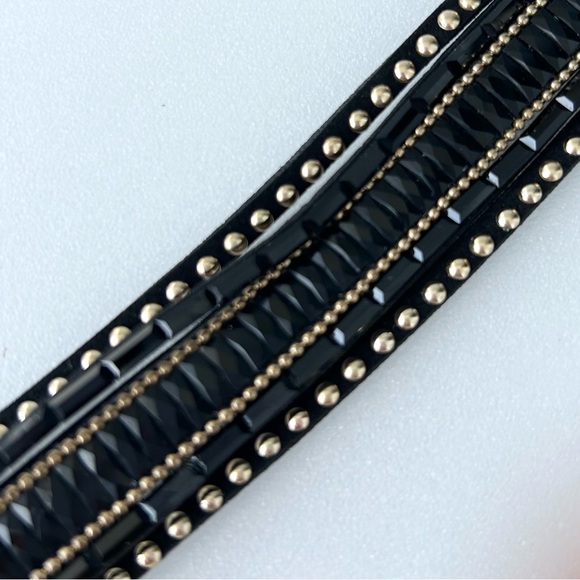 Vintage Felt Leather Bracelet Sliced 7โ to 8โ Black Acrylic and Gold Rivets 1โ - Picture 1 of 5